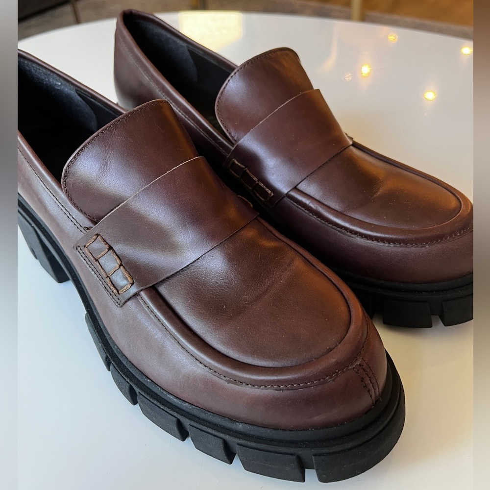 L'INTERVALLE Women's Brown Chunky Loafers